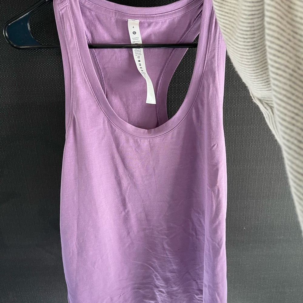 Lululemon size 4 razor back tank